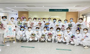 “5.12”国际护士节|白衣执甲、逆行出征,向美丽的“提灯女神”致敬!