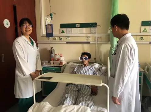 援藏后记 | 微信群牵线千里会诊,藏族小伙来京就医