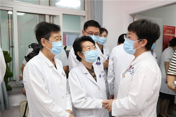 北医三院智慧心电中心举办启动仪式