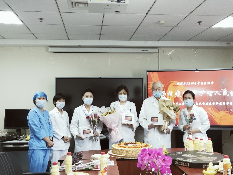 感动、感恩、感谢医路有你,致敬医师节