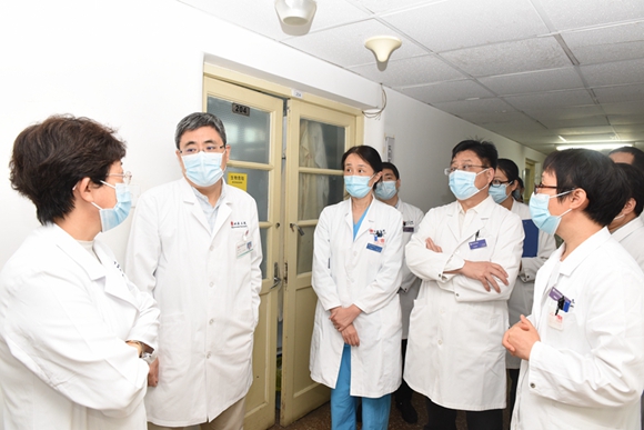 国庆、中秋前夕我院院领导行政查房