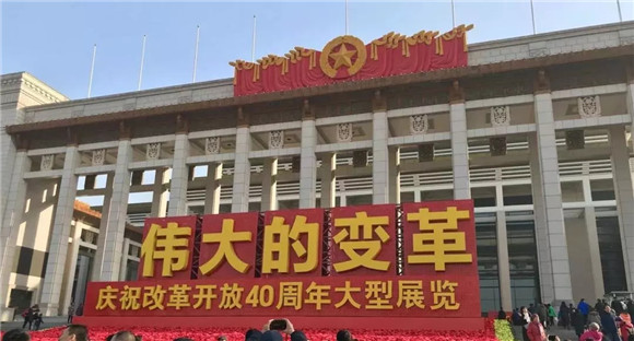 我国大陆首例试管婴儿郑萌珠当妈妈了