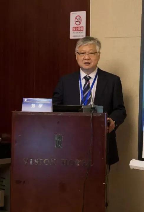 中国研究型医院学会颈椎疾病健康管理与加强康复专业委员会主任委员孙宇教授提出“关注颈椎健康，促进加速康复”