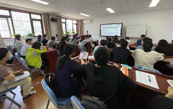 科研处组织开展全国科技工作日系列活动