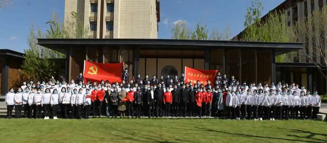 深情相拥 | 出征86天，今日回家！