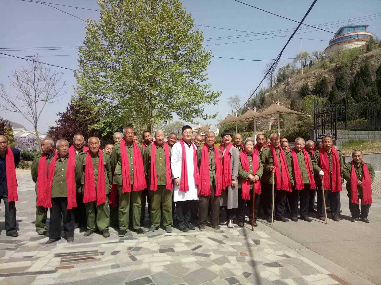 康复医学科李涛参加慰问抗战老兵涉县义诊活动