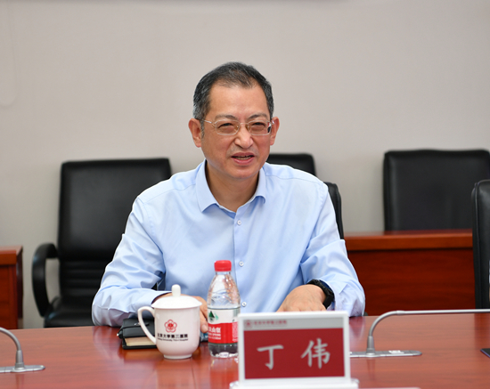 秦皇岛市市长一行来我院进行工作交流