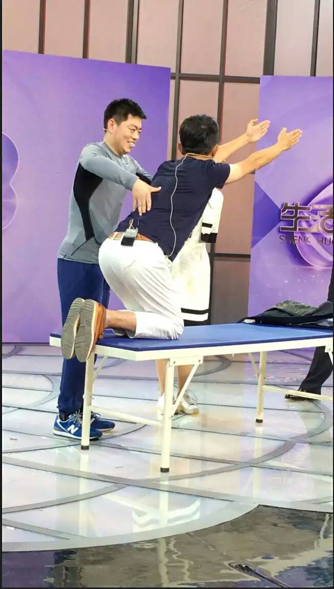 主任带着我们去央视录节目啦！欢迎收看中央一套《生活圈》——《一心四用的老玩童》