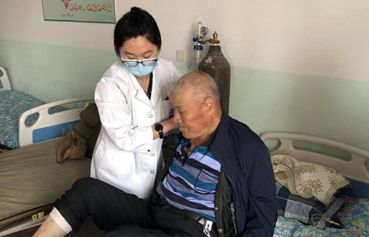 “志愿关爱、孝老敬老、传承红色基因”---中央党校院区5.12护士节活动