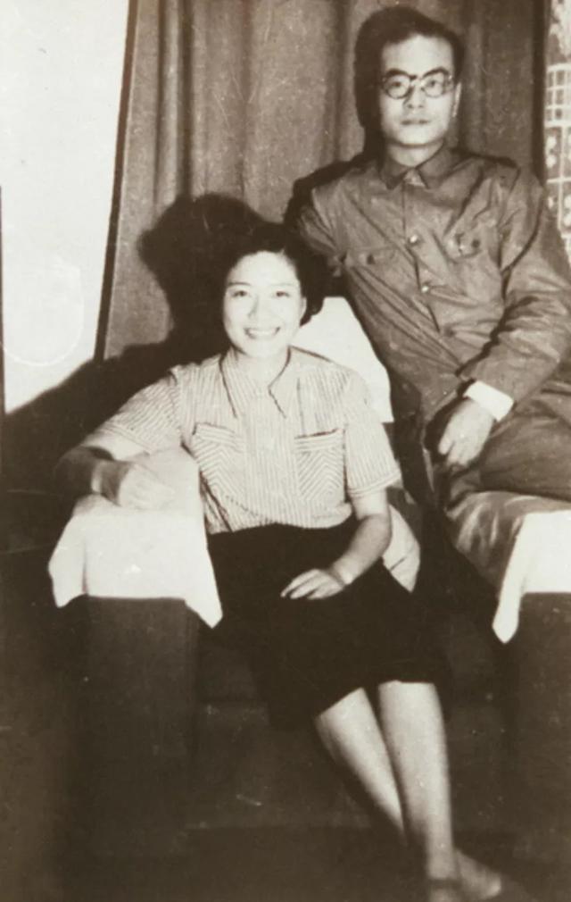 一对伉俪，两个传奇！