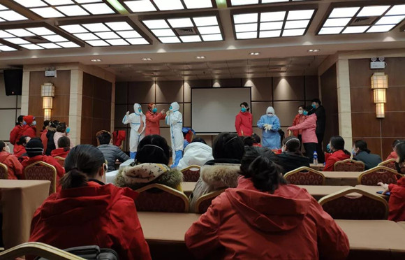 北医三院援鄂医疗队元宵节夜正式独立接管新病区