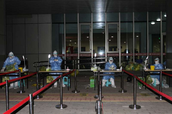 我院组建应急医疗队支援大兴区完成核酸采样任务