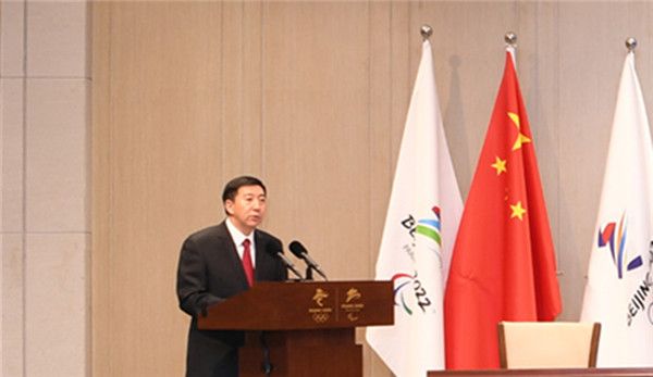 北医三院、北医三院延庆医院、北医三院崇礼院区领导共同参加北京2022年冬奥会和冬残奥会医疗卫生保障工作责任书签署暨授牌仪式