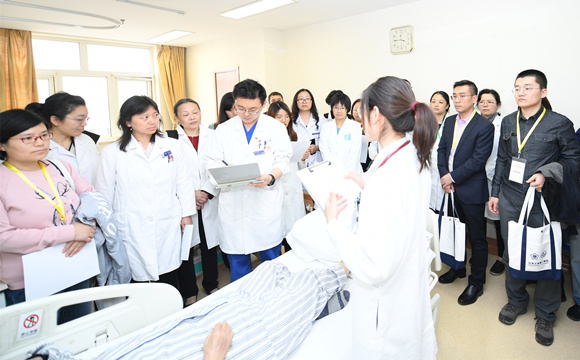 2019年中国医学教育创新与发展高峰论坛在北京大学第三医院举办