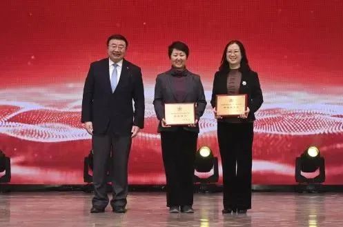 踔厉奋发开新局,勇毅前行谱新篇 北医三院召开2022年度总结表彰大会