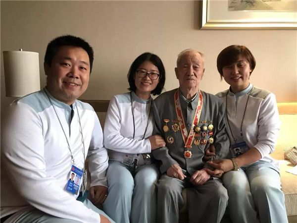 向祖国致敬|北医三院人在游行队伍中、在观礼台前，在医疗保障工作一线……