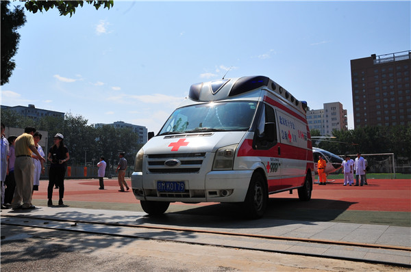 备战冬奥 北医三院-延庆医院-999联合进行空中医疗急救演练