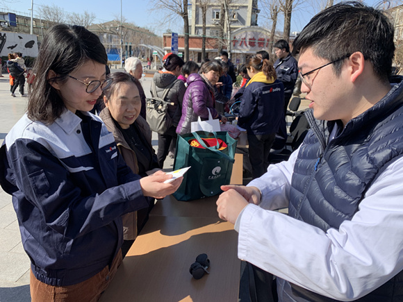 首都国际机场院区开展学雷锋志愿服务活动