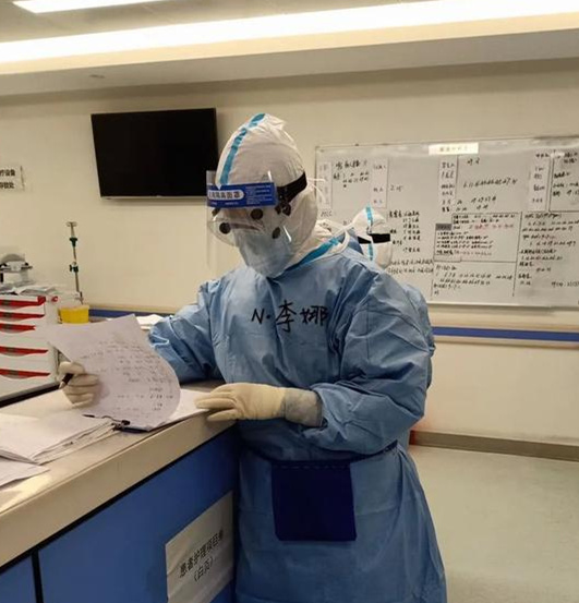 北京大学第三医院国家援鄂抗疫医疗队四位队员一线入党