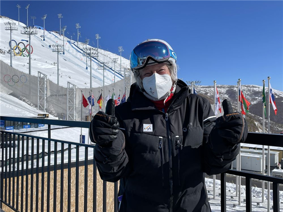 【新华社】北京冬奥会 | 国际雪联医疗委员会副主席:雪上医疗服务能力是北京冬奥会的宝贵遗产