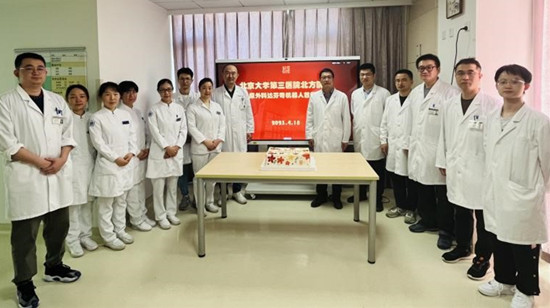 我院泌尿外科机器人手术量已突破1000例