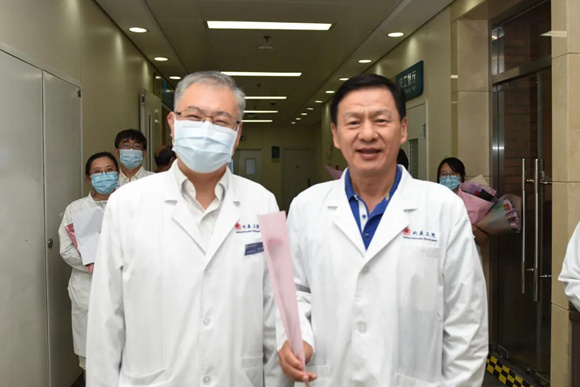 中国医师节 北医三院向一线医务人员送去慰问与祝福