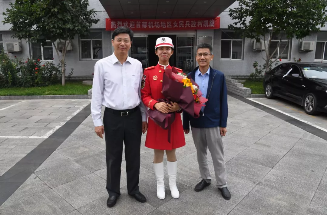 铿锵玫瑰丨北医三院机场院区于丽媛作为女民兵光荣完成新中国成立70周年受阅任务