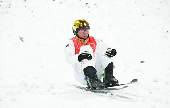 【新华社】这张全网刷屏的X光片，背后还有他们的努力……