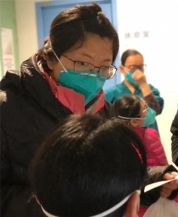 【民生周刊】我们在“火线”入党了——北医三院国家援鄂医疗队日记