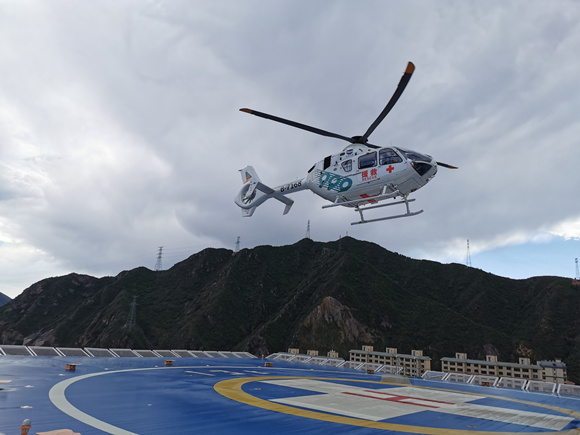 北医三院崇礼院区联合999急救中心开展“备战冬奥”航空医疗救援演练