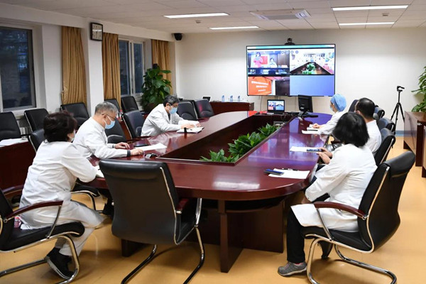 北医三院援鄂医疗队临时党支部又添新鲜血液