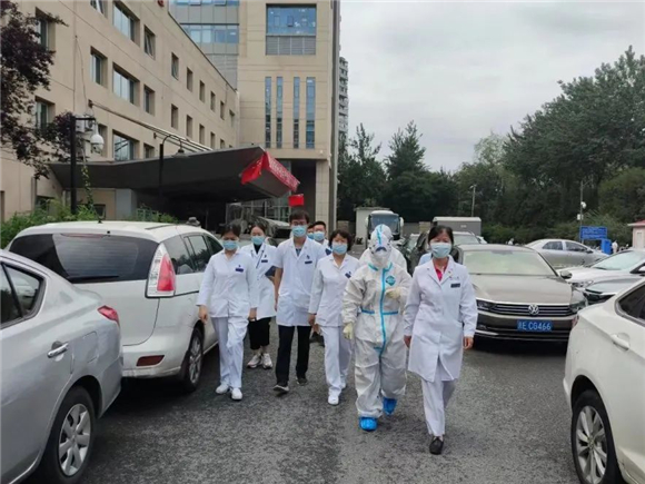 2年间，他们100次走遍医院的每个角落......