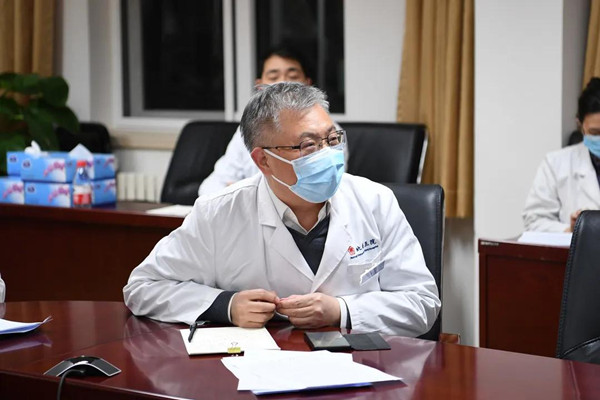 北医三院援鄂医疗队临时党支部又添新鲜血液