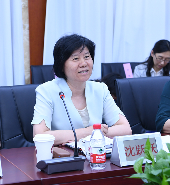 十三届全国人大常委会副委员长、中华全国妇女联合会主席沈跃跃来我院考察调研女医师工作