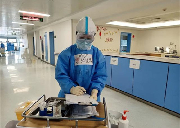 今天，向她们，致敬！