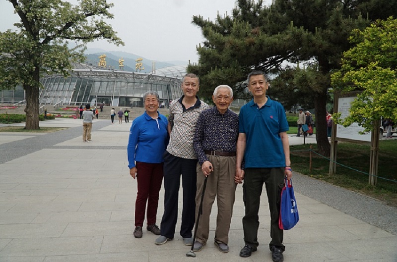 2017-5月离退休人员春游