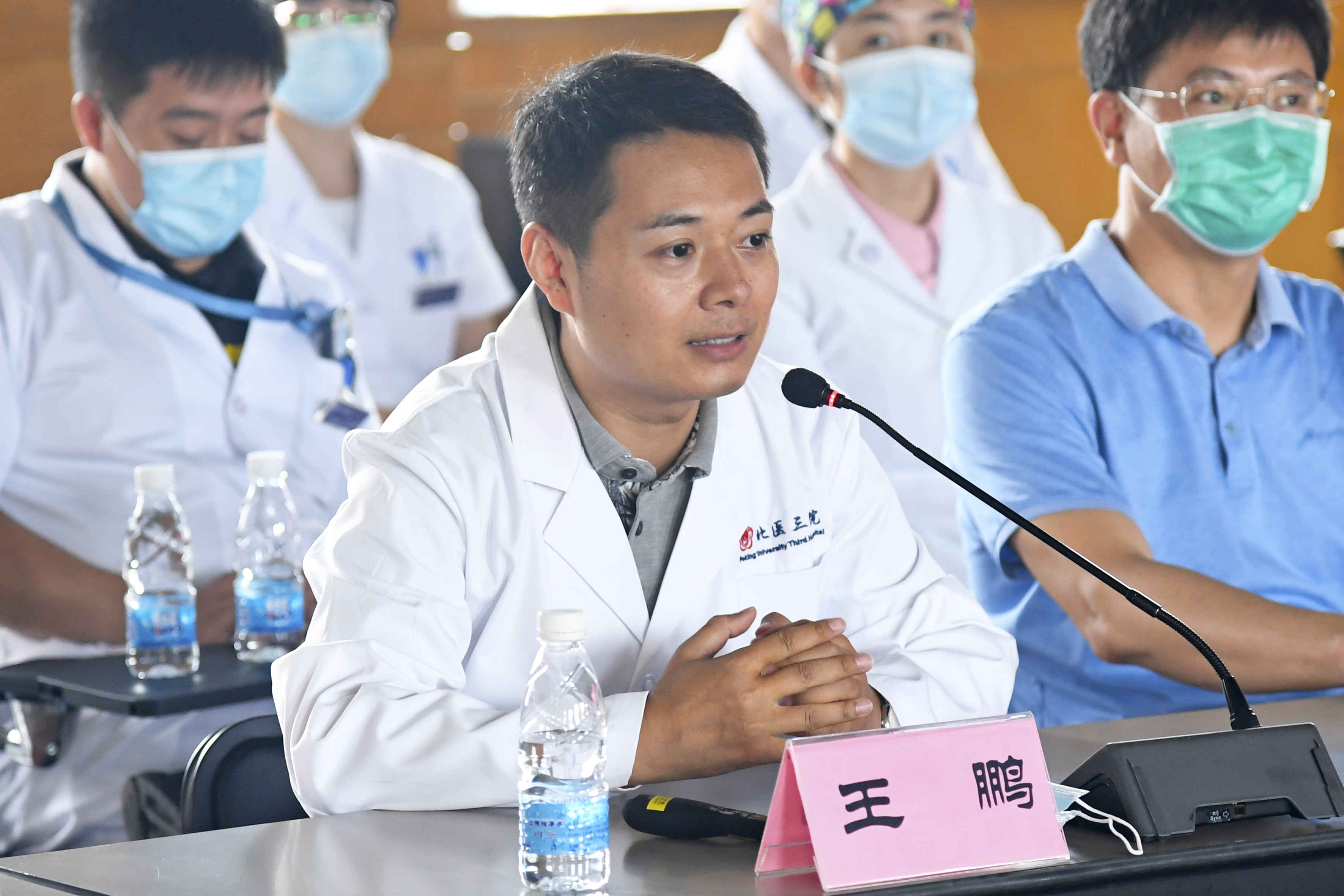 北医三院北方院区领导来到机场院区参观交流