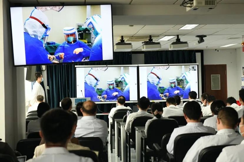 冰雪颂歌，共燃冬奥梦