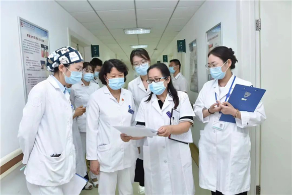 2年间，他们100次走遍医院的每个角落......