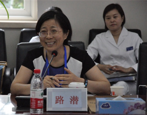 中华护理学会专科护士临床教学基地评审专家团来我院进行评审