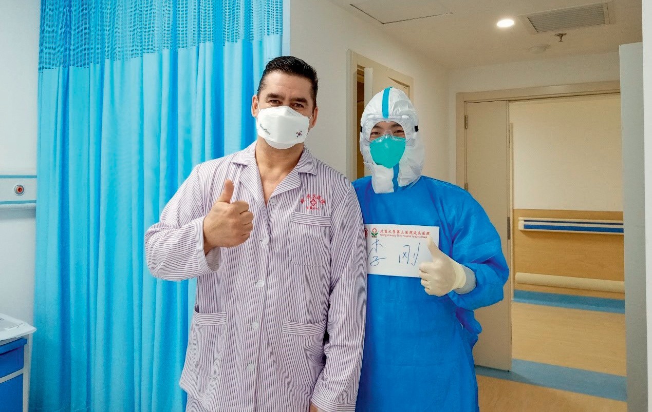 “这里的医护团队专业、友善,给我带来了家一般的温暖”