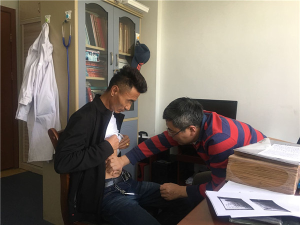 付卫副院长到拉萨慰问“组团式”援藏医疗队队员