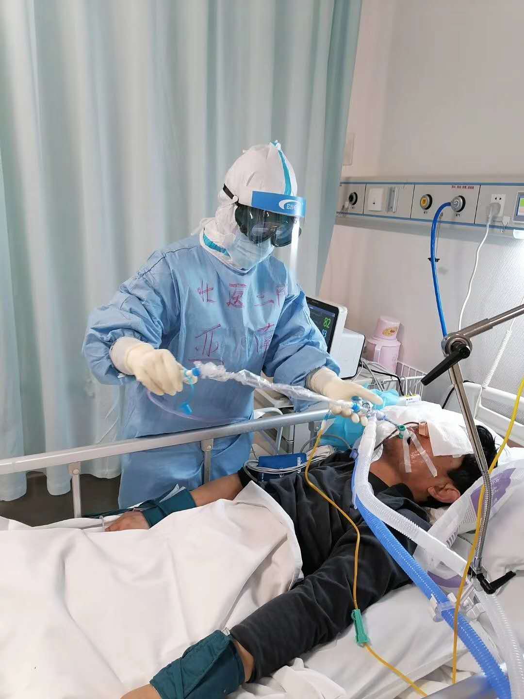 致敬护士队伍 携手战胜疫情