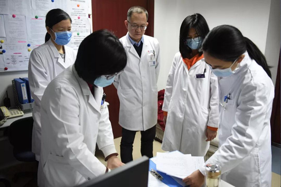 现在是除夕，这里是北医三院