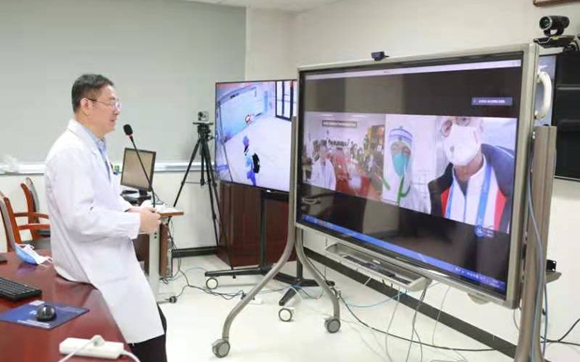 【新京报】定点医院里的滑雪发烧友院长:医学技术提高也是冬奥遗产的一部分