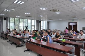 2017年6月20日肿瘤化疗与放射病科主任马力文到党校老年大学讲座