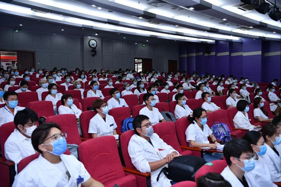 北医三院举办2020年欢迎新职工大会