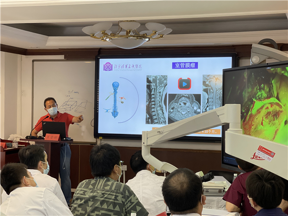 神经外科举办精准神经外科显微技术培训班