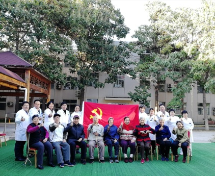 第二门诊部在回龙观养老院开展健康义诊活动