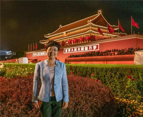 向祖国致敬|北医三院人在游行队伍中、在观礼台前，在医疗保障工作一线……